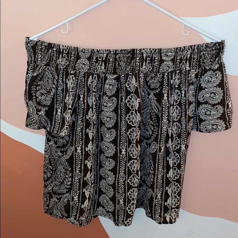 Off-shoulder crop top